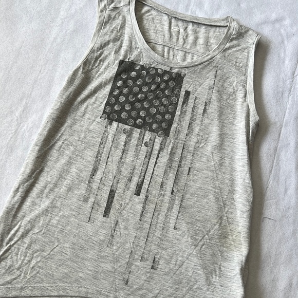 Old Navy Tops - Old Navy XS grey tank American flag